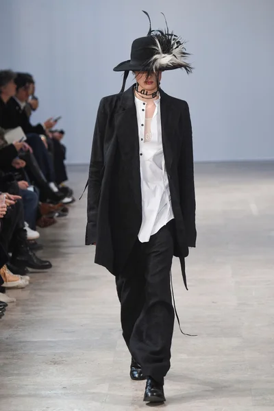 Look 1